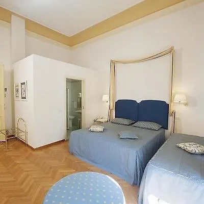Palazzo Ruspoli Apartamento *