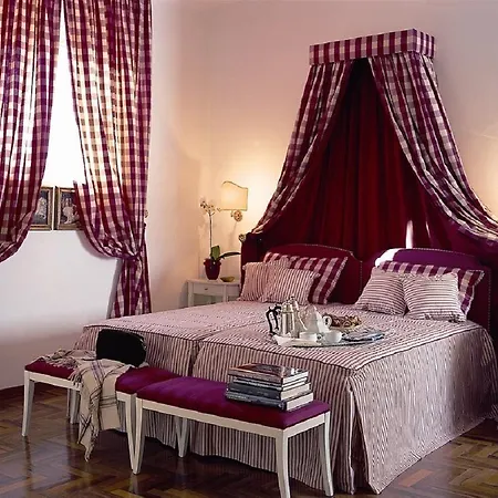 Palazzo Ruspoli Apartamento