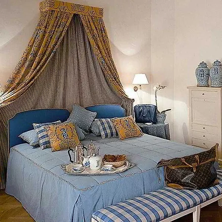 Apartment Palazzo Ruspoli Florence
