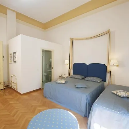 Palazzo Ruspoli Apartment *